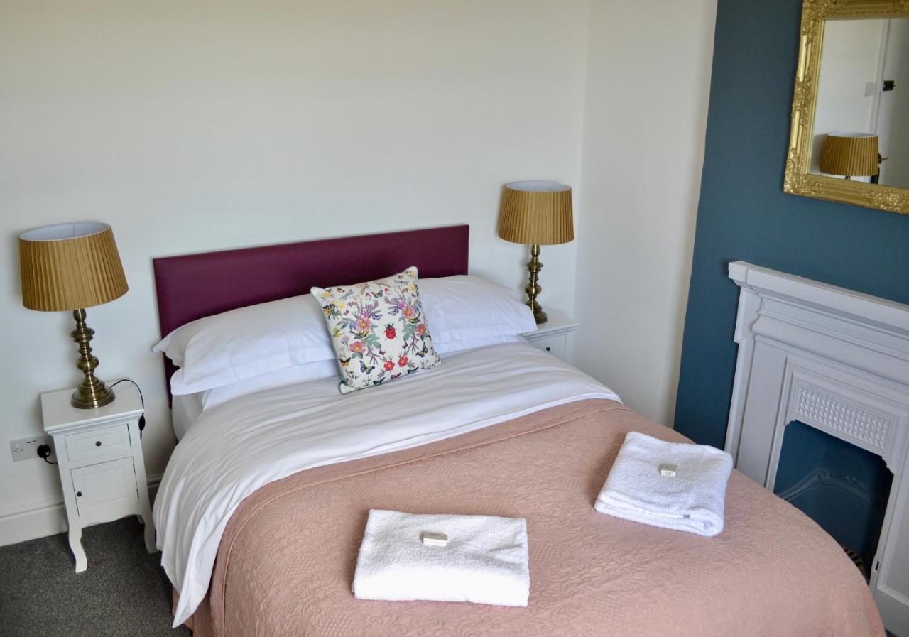 The Nags Head Hotel Lyme Regis Luaran gambar