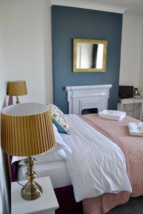 The Nags Head Hotel Lyme Regis Luaran gambar